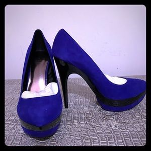 🚨NEVER WORN🚨Bakers Tenely Royal Blue Suede Heel